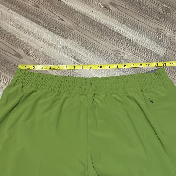 Calia Run Collection midrise Infinity Short 3” Relaxed Army green Size XL NWT - Picture 7 of 14